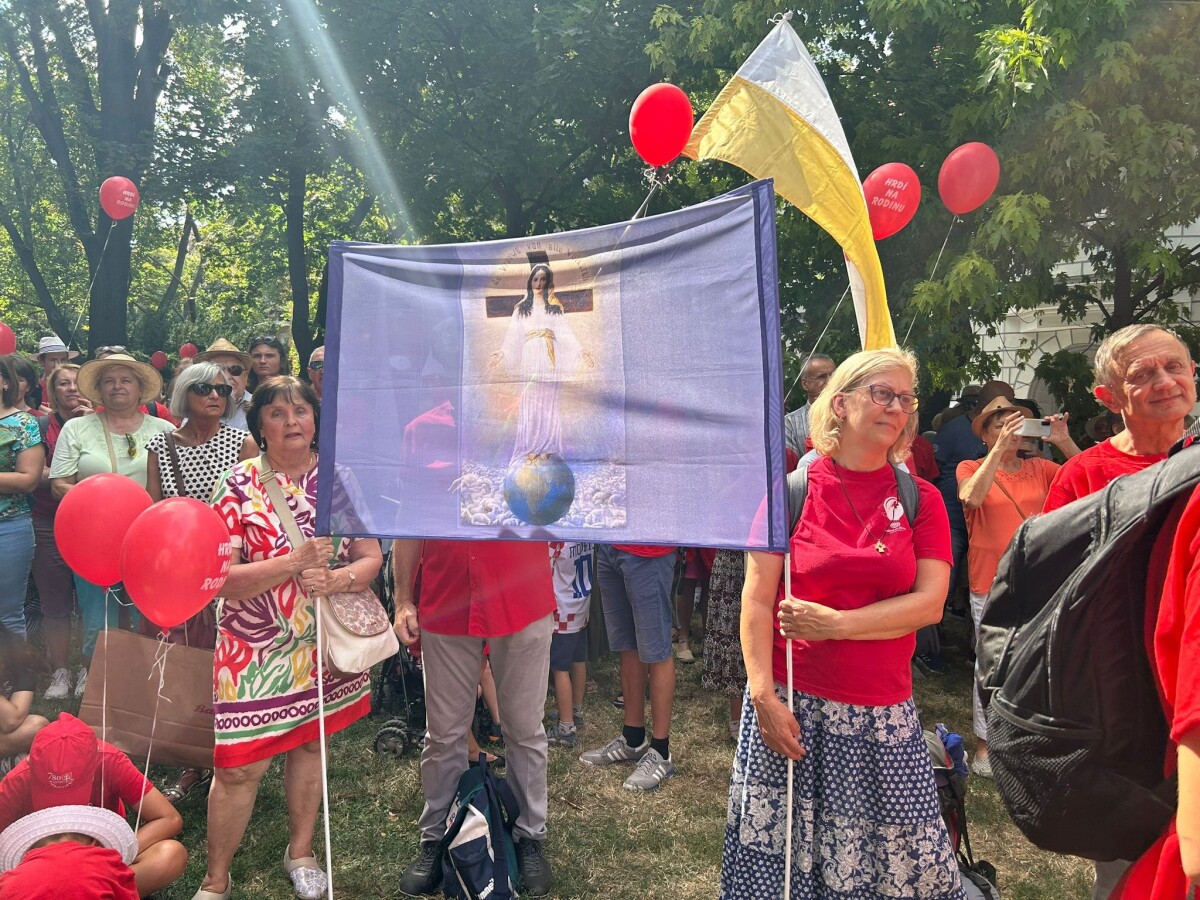 Pochod Hrdí na rodinu