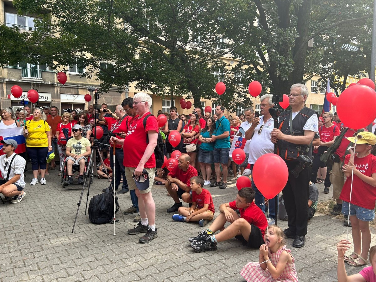 Pochod Hrdí na rodinu