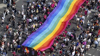 V Berlíne sa koná LGBTI+ pochod. Očakáva sa pol milióna ľudí