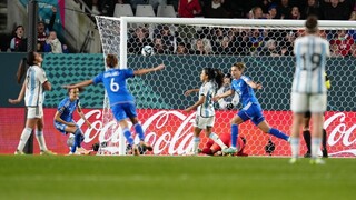Na MS vo futbale žien zdolali Talianky hráčky z Argentíny. V závere rozhodla Girelliová