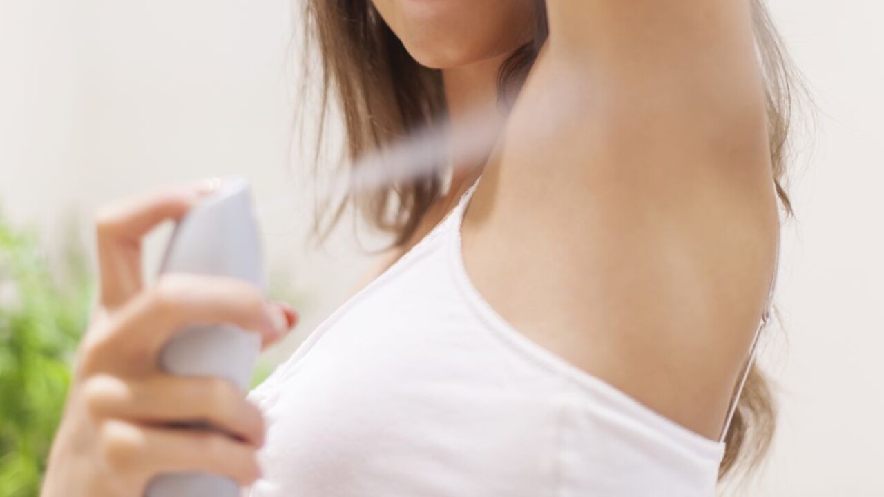 Bez dezodorantu v lete ani na krok: Ochráni pred potom, ale aj pred otlakmi z topánok