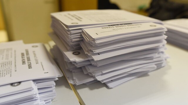 Kto sa stal premiérom po voľbách 1998?