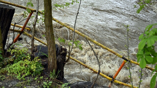 Záplavy už sužujú aj Chorvátsko. Hladiny riek nekontrolovateľne stúpajú