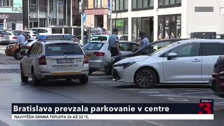 Za parkovanie v centre Bratislavy budú vodiči po novom platiť mestu. Stane sa tak po viac ako 17-tich rokoch