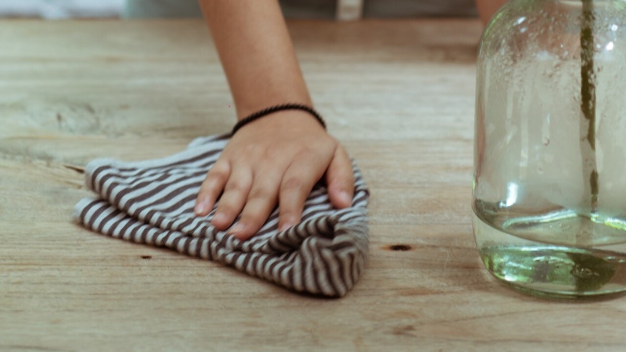 Francovku sa oplatí mať doma: Využijete ju na žalúzie, mobil aj fľaky na oblečení