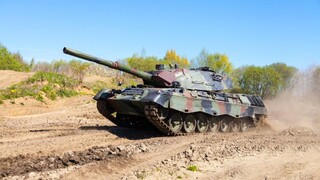 Darcom, ktorý kúpil 50 tankov Leopard 1 pre Ukrajinu, je nemecká spoločnosť Rheinmetall