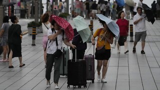 Pre blížiacu sa búrku pozastavili lety v Južnej Kórei. Doraziť by mala už počas stredy