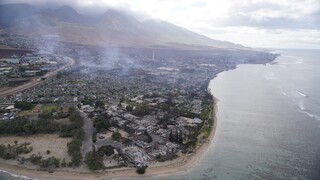 Havaj stále sužujú plamene. Počet obetí vzrástol, evakuujú ďalšie mesto