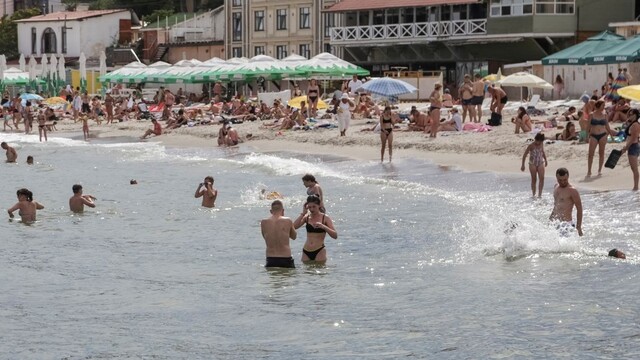 Je otvorenie pláží v Odese dobrý nápad? Chcú miestnym priniesť potrebnú úľavu