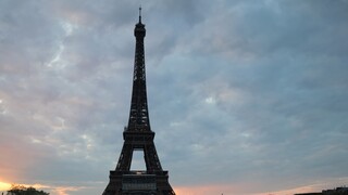 Eiffelovu vežu museli evakuovať. Išlo však o falošný poplach