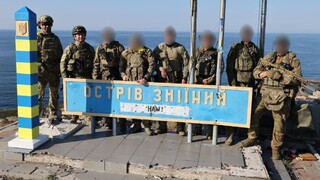 Ukrajinci zapečatili preslávený Hadí ostrov. Vztýčili tam štátny hraničný znak