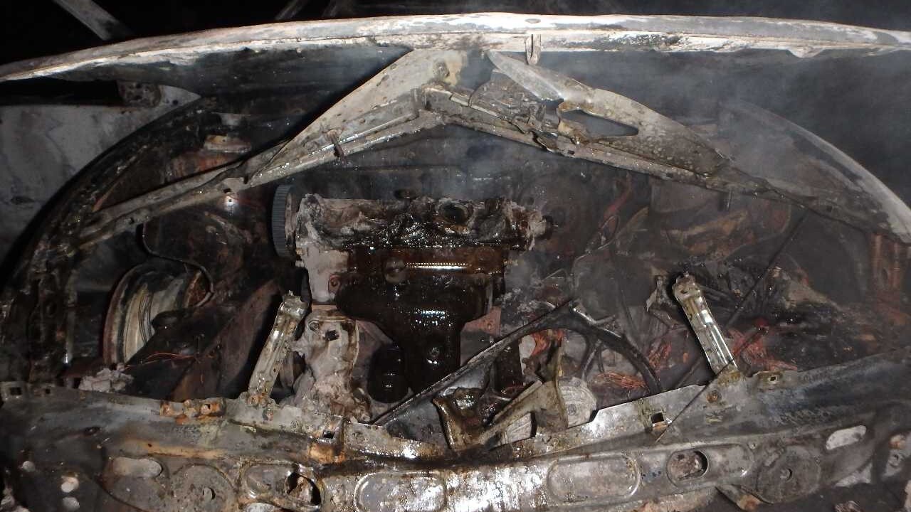 Tragická dohra požiaru auta. Polícia v ňom našla ľudské pozostatky