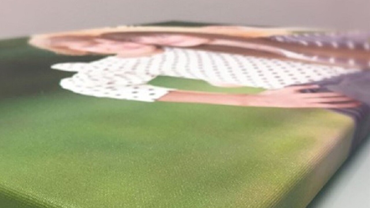 Ako spraviť dobrú fotku mobilom a lacno ju vytlačiť na plátno? Máme tipy od Memoti.com