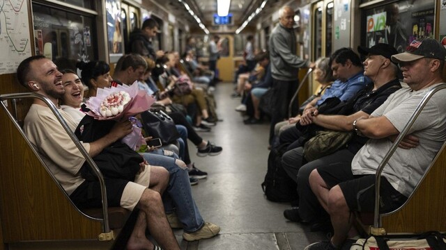 FOTO: Zo smrti sa stala rutina. Takto vyzerá každodenný život v Kyjeve
