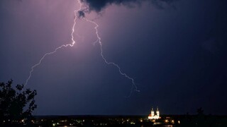 Sledujte RADAR: Slovensko bičujú horúčavy, prídu aj búrky. Zasiahnu tieto oblasti