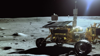 Pragján už skúma Mesiac. Na lunárny povrch vyšlo z pristávacieho modulu indické vozidlo