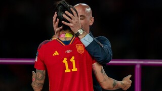 Bude pre bozk súdne pojednávanie? Španieli riešia špecifickú futbalovú kontroverziu
