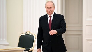 Rusko vraj nemôže prestať bojovať. Podľa Putina Ukrajina bude o mieri rokovať, až keď jej dôjdu zdroje