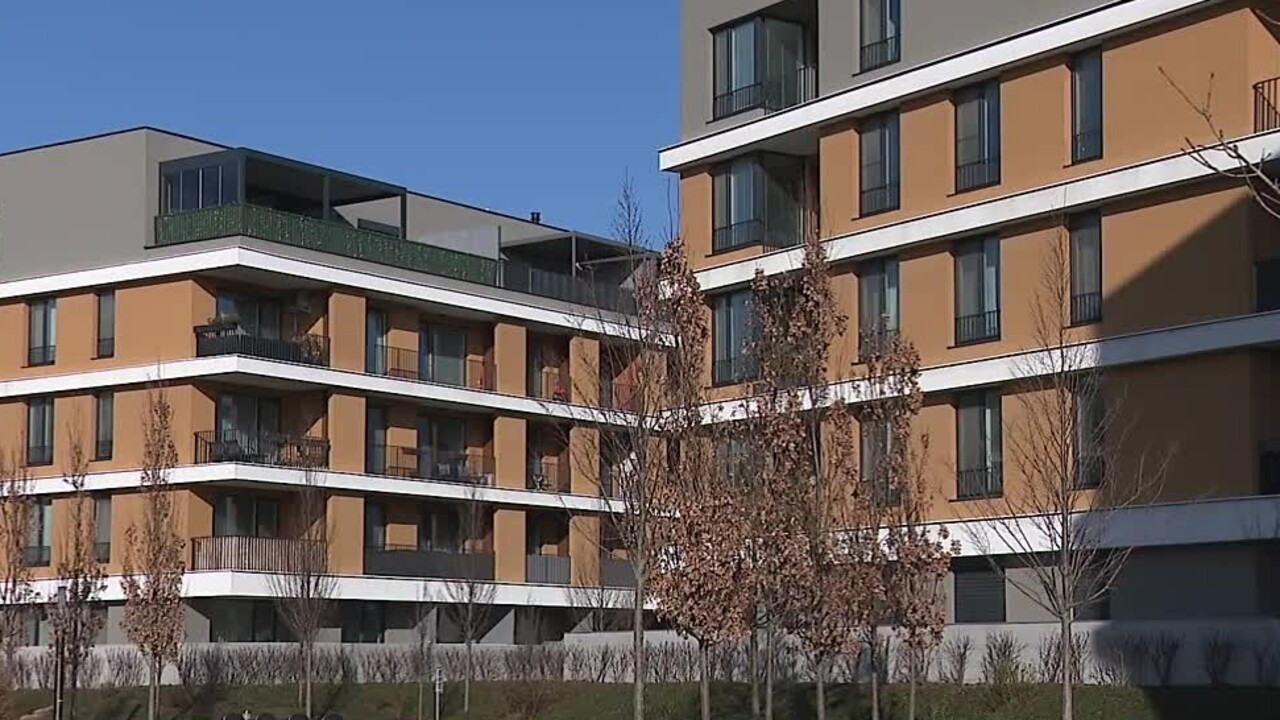 Bude v ústave právo na bývanie? Výstavba zo strany štátu nie je iba doménou socializmu