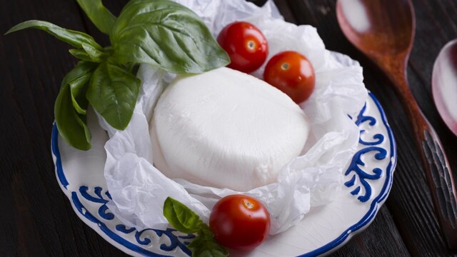 Domácu mozzarellu zvládne každý: Príprava chutného syra vám zaberie len polhodinu