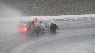 Verstappen vyrovnal rekord Vettela. Pretekár tímu Alpha Tauri si zlomil ruku