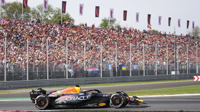 Verstappen prepísal historické tabuľky Formuly 1. Neporazený je už desať pretekov po sebe