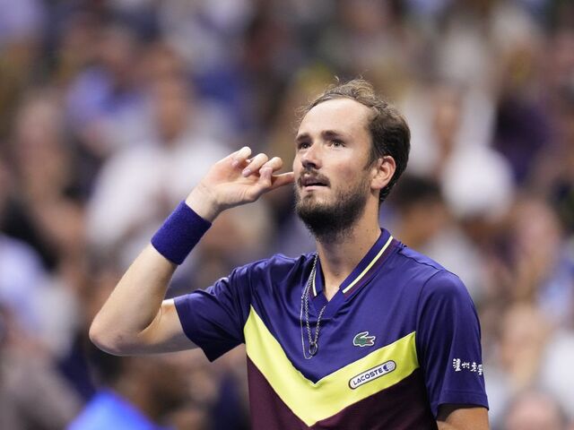US Open: Medvedev zdolal Alcaraza, vo finále nastúpi proti Djokovičovi