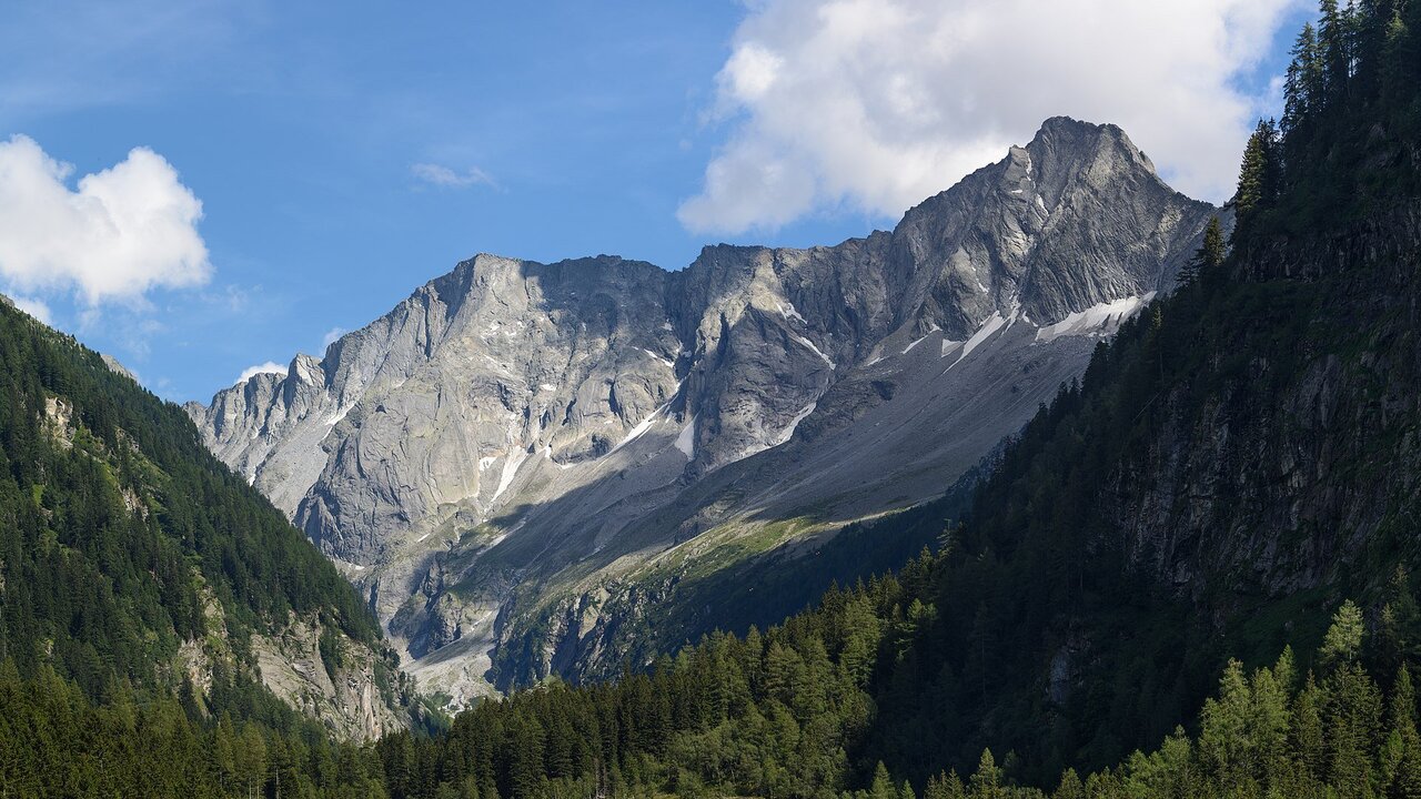 F39HCKGXsAAKTys.jfif