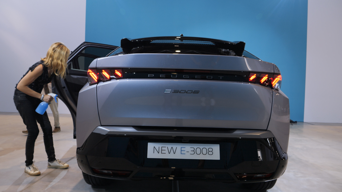 P3008 XXXXHHHHH.00_01_53_14.Still003.jpg