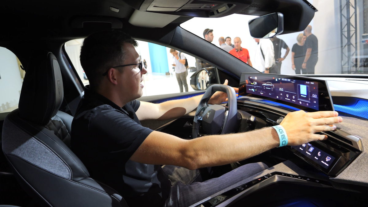 P3008 XXXXHHHHH.00_05_27_11.Still005.jpg