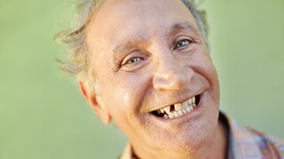 Štrbavý úsmev môže byť minulosťou. Vedci vyvíjajú unikátny liek, vďaka ktorému rastú ďalšie zuby