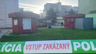 Streľba v Bratislave: Postrelené boli štyri osoby, útočník je mŕtvy. Vyšetrovatelia hľadajú nábojnice