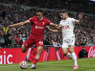 Britain_Soccer_Premier_League706811.jpg