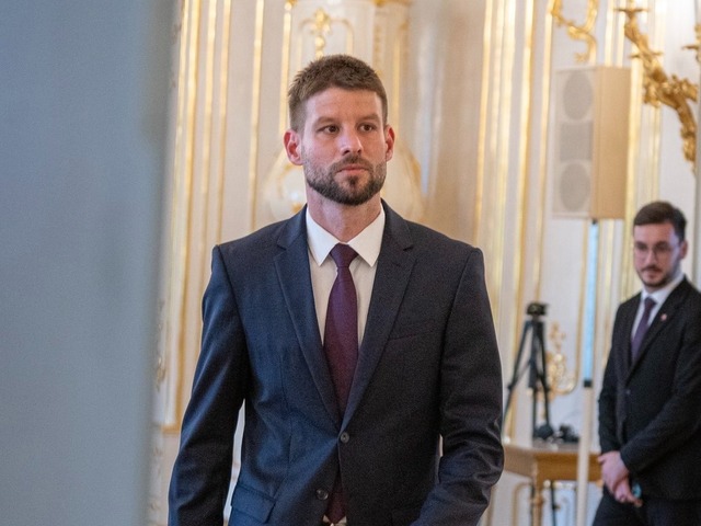 Vyhrážky smrťou stále pribúdajú. Šimečka podáva trestné oznámenie, bol vypovedať na NAKA