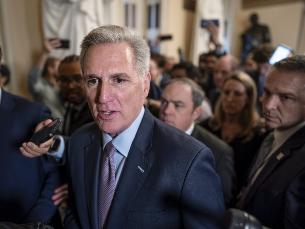 APTOPIX_Congress_McCarthy716806.jpg