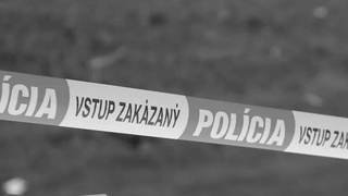Na chodníku v Bratislave našli mŕtveho muža. Prípad preveruje polícia 