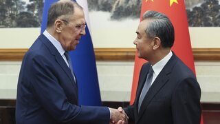 Turné ruského šéfa diplomacie. Lavrov rokoval v Číne, navštívi aj Severnú Kóreu 