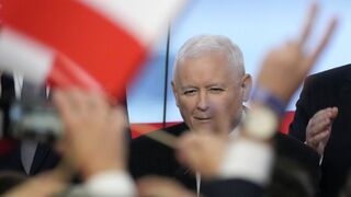 Poľské parlamentné voľby sa skončili. Už je sčítaných viac ako 90 percent hlasov 