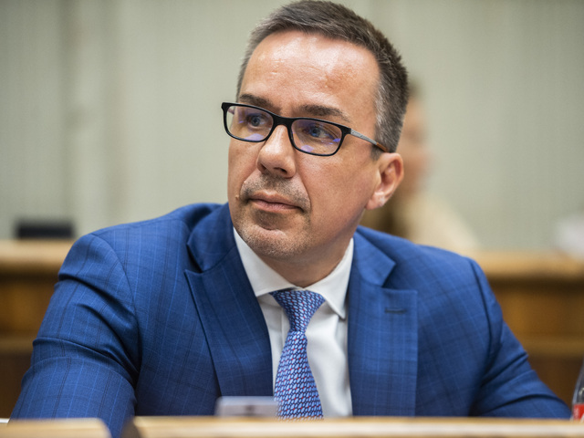 Finančné stimuly pre zamestnancov? Tomáš predstavil projekt aktivačných prác