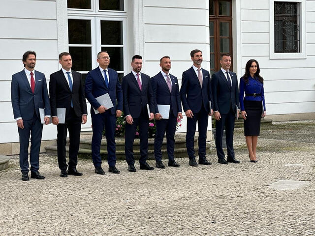 Noví ministri si prebrali svoje rezorty. Aké zmeny chcú zaviesť?