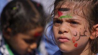 V deň teroristického útoku jej uniesli dcéry. Rezort diplomacie potvrdil únos občanov Maďarska Hamasom