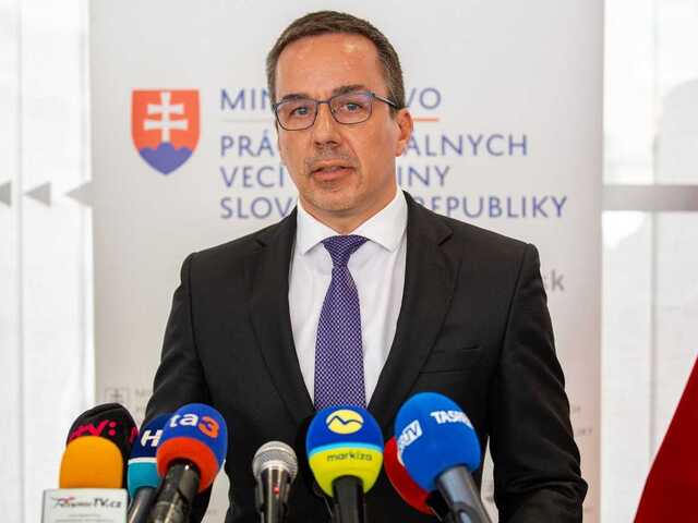 Volvo kladie dôraz na spoluprácu s Rómami. Minister práce Tomáš vníma príchod automobilky ako veľkú výzvu