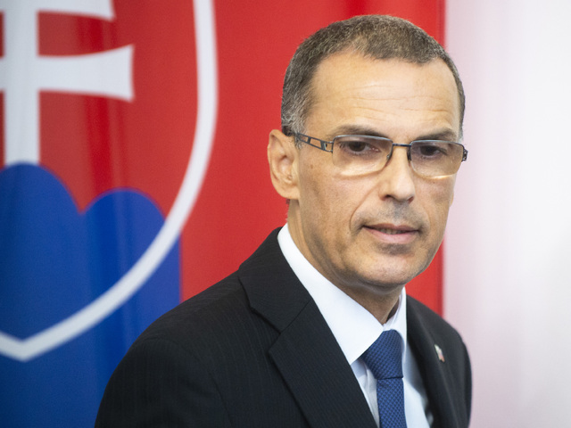 Poslanci schválili generálnemu prokurátorovi doživotnú rentu. Opozícia tvrdí, že ide o odmenu pre Žilinku