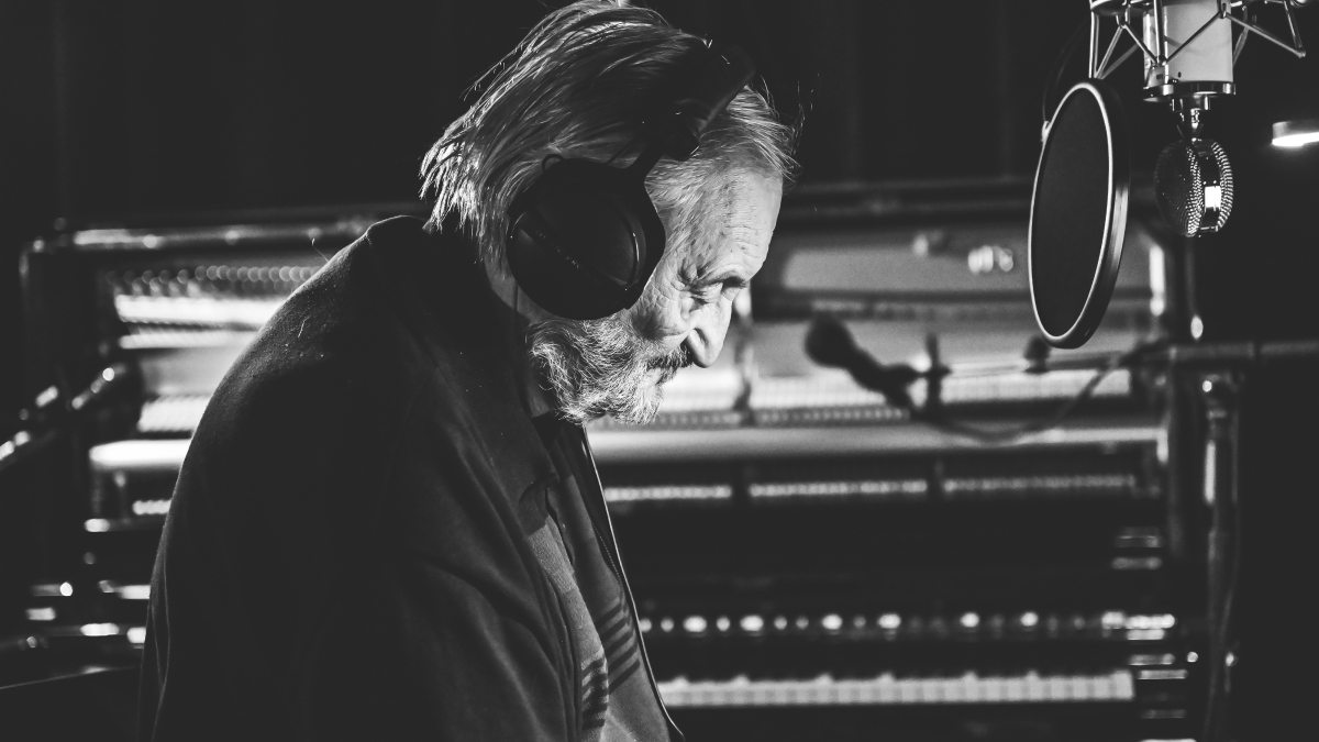 Milan Lasica-Basnenie (foto by Martina Mlü£chov†)-6.jpg