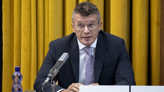 Čistky pokračujú. Šéf policajnej inšpekcie Zurian prepustil deviatich policajtov 