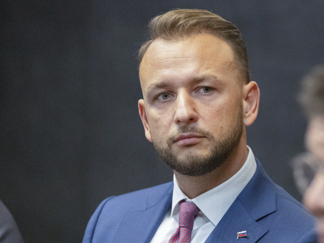 Šutaj Eštok verzus Lipšic. Pre ochranu čurillovcov podal minister na ÚŠP trestné oznámenie, reagujú Kubina aj Lipšic