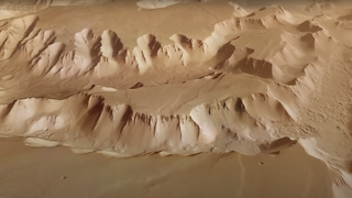 Satelit zachytil neobyčajné snímky z Marsu. Pozrite si, ako vyzerá Labyrint noci