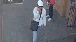 Falošná lekárka vylákala od dôchodkyne 15-tisíc eur. Polícia po nej pátra