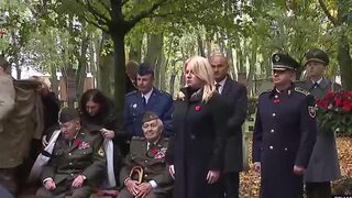 Pietny akt kladenia vencov pri príležitosti Medzinárodného dňa vojnových veteránov