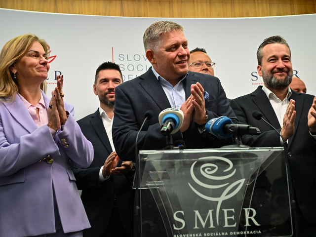 Fico chce Beňovú v europarlamente, kandidovať sa chystá aj Blaha. Premiér má v pláne pozmeniť názov strany